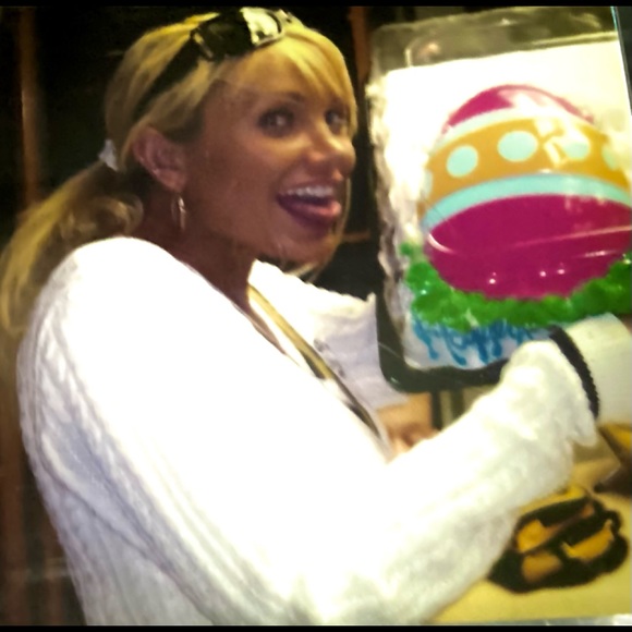 Peaceful and kind behavior. 😊 - Picture 12 of 13